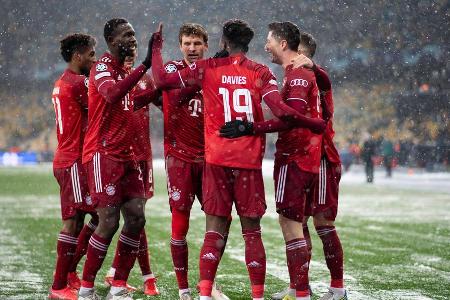 Gerade einmal 15 Feldspieler standen Trainer Julian Nagelsmann für das Auswärtsspiel des FC Bayern gegen Dynamo Kiew in der ... Gerade einmal 15 Feldspieler standen Trainer Julian Nagelsmann für das Auswärtsspiel des FC Bayern gegen Dynamo Kiew in der ...