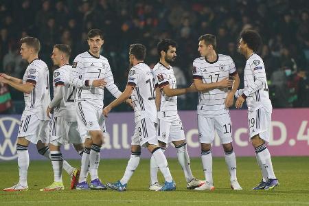 Im letzten Länderspiel des Jahres 2021 traf die deutsche Nationalmannschaft am Sonntagabend auf Armenien. Das DFB-Team ging ... Im letzten Länderspiel des Jahres 2021 traf die deutsche Nationalmannschaft am Sonntagabend auf Armenien. Das DFB-Team ging ...