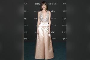 Dakota Johnson kam ohne Freund Chris Martin zum Gala-Event in Los Angeles.