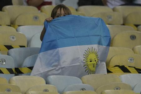 Argentinien: Trainer durch Schüsse bei Drittliga-Spiel verletzt Argentinien: Trainer durch Schüsse bei Drittliga-Spiel verletzt