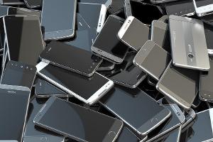 Verkaufen oder Spenden? Wohin mit dem alten Smartphone?