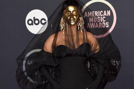 Die American Music Awards hatten auch modische Überraschungen zu bieten. Die American Music Awards hatten auch modische Überraschungen zu bieten.