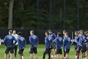 Premiere: Erste Frau pfeift Spiel der DFB-Männer
