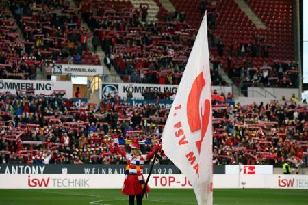 Mainz mit bis zu 30.000 Zuschauern gegen Köln Mainz mit bis zu 30.000 Zuschauern gegen Köln