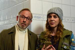 "München Mord: Ausnahmezustand": Ludwig Schaller (Alexander Held) und Angelika Flierl (Bernadette Heerwagen) am Tatort.