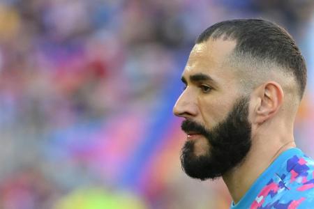 Sexvideo-Affäre: Benzema zu einem Jahr Gefängnis auf Bewährung verurteilt Sexvideo-Affäre: Benzema zu einem Jahr Gefängnis auf Bewährung verurteilt