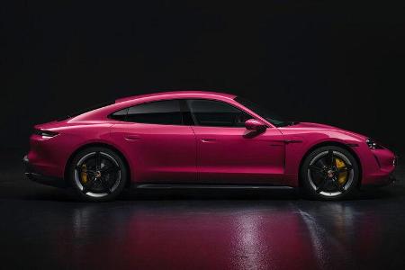 Porsche Taycan Turbo S sternrubin