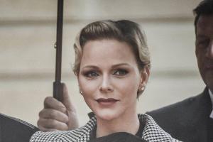 Charlène von Monaco ist auf dem Weg zu ihrer Familie.