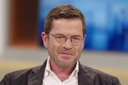 Karl-Theodor zu Guttenberg feiert 50. Geburtstag. Karl-Theodor zu Guttenberg feiert 50. Geburtstag.