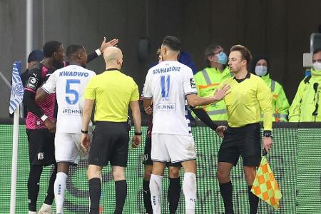 DFB-Kontrollausschuss ermittelt nach Abbruch in Duisburg DFB-Kontrollausschuss ermittelt nach Abbruch in Duisburg