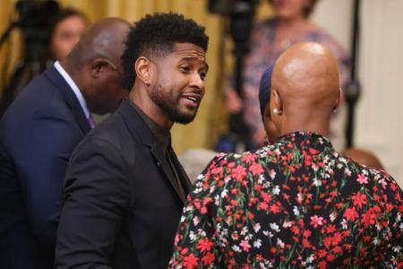 Usher verkündete im Oktober, dass er zum vierten Mal Vater geworden ist - sein zweites gemeinsames Kind mit Partnerin Jenn G...