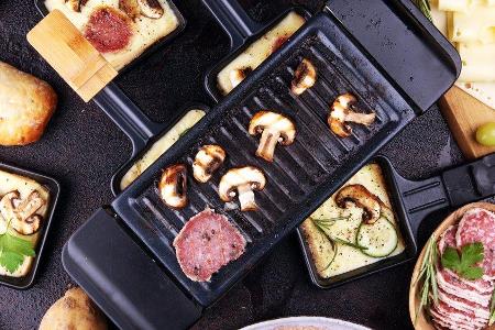 Raclette ist ein absoluter Klassiker an Silvester. Raclette ist ein absoluter Klassiker an Silvester.