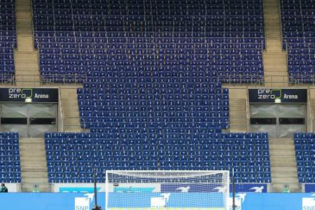 Hoffenheim gegen Frankfurt vor leeren Rängen Hoffenheim gegen Frankfurt vor leeren Rängen