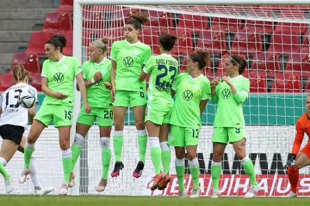 Auch Hanshaw verlängert bei Eintracht-Frauen Auch Hanshaw verlängert bei Eintracht-Frauen