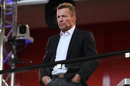 Während Bundestrainer Hansi Flick mit Blick auf die WM in Katar Ende 2022 noch mitten im Denkprozess ist, hat TV-Experte Lot... Während Bundestrainer Hansi Flick mit Blick auf die WM in Katar Ende 2022 noch mitten im Denkprozess ist, hat TV-Experte Lot...