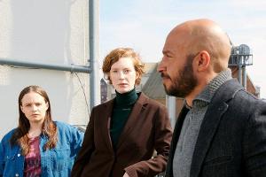 Das "Tatort"-Team aus Bremen v.l.n.r.: Liv Moormann (Jasna Fritzi Bauer), Linda Selb (Luise Wolfram) und Mads Andersen (Dar ...