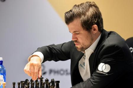 Schach-WM: Carlsen nach drittem Sieg auf Titelkurs Schach-WM: Carlsen nach drittem Sieg auf Titelkurs