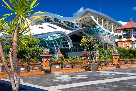 Keine Menschenseele beim Ngurah Rai International Airport in Denpasar. Keine Menschenseele beim Ngurah Rai International Airport in Denpasar.