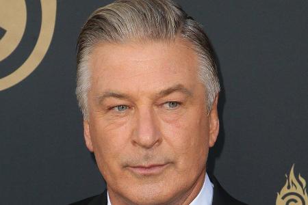 Alec Baldwin ist für die Unterstützung vieler Menschen dankbar. Alec Baldwin ist für die Unterstützung vieler Menschen dankbar.