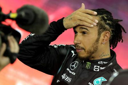 Hamilton von Prinz Charles zum Ritter geschlagen Hamilton von Prinz Charles zum Ritter geschlagen