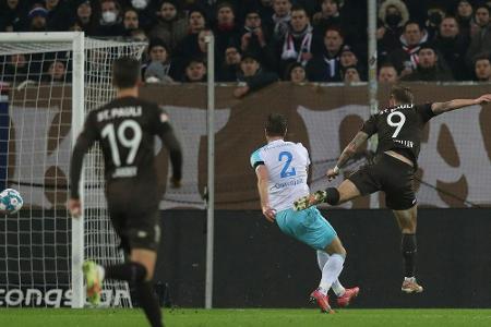 Burgstaller schießt St. Pauli zur Herbstmeisterschaft Burgstaller schießt St. Pauli zur Herbstmeisterschaft
