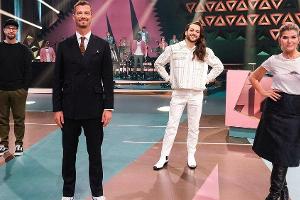 Joko Winterscheidt (2.v.l.) mit seinen Konkurrenten der dritten Staffel "Wer stiehlt mir die Show?".