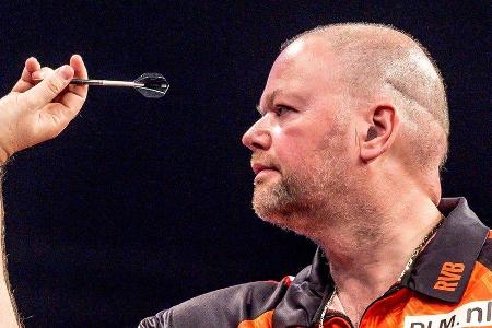 Raymond van Barneveld hat sich mit dem Coronavirus infiziert. Raymond van Barneveld hat sich mit dem Coronavirus infiziert.