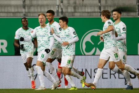 Historischer erster Heimsieg: Fürth beendet schwarze Rekordserie Historischer erster Heimsieg: Fürth beendet schwarze Rekordserie
