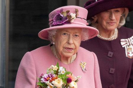 Queen Elizabeth II. organisiert ein Queen Elizabeth II. organisiert ein