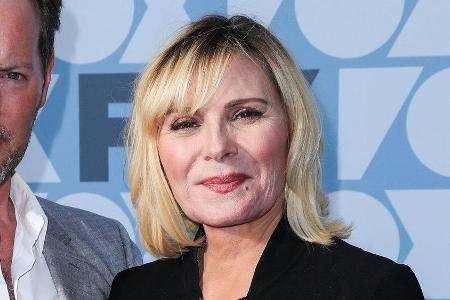 Kim Cattrall führt als Erzählerin durch Kim Cattrall führt als Erzählerin durch