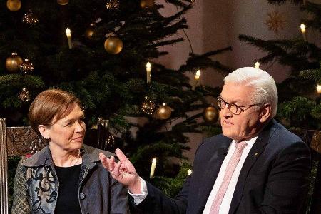Frank-Walter Steinmeier und seine Frau Elke Büdenbender laden auch in diesem Jahr zu Frank-Walter Steinmeier und seine Frau Elke Büdenbender laden auch in diesem Jahr zu