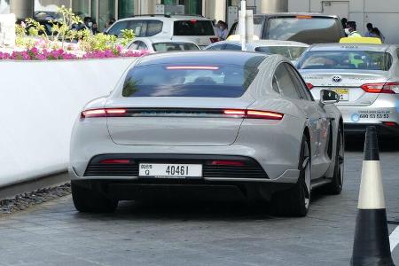 Porsche - Carspotting - GP Abu Dhabi - 12. Dezember 2021