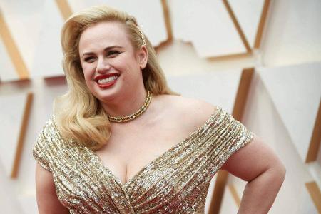 Einige Promis haben die Zeit im Lockdown genutzt, um Pfunde zu verlieren. Auch Rebel Wilson gehört dazu. Hier ist sie auf de... Einige Promis haben die Zeit im Lockdown genutzt, um Pfunde zu verlieren. Auch Rebel Wilson gehört dazu. Hier ist sie auf de...