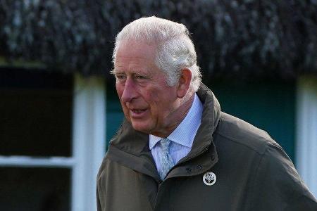 Während eines Besuchs in Aberdeenshire hat Prinz Charles, hier vor wenigen Wochen ebenfalls in Schottland, eine Frage zu sei... Während eines Besuchs in Aberdeenshire hat Prinz Charles, hier vor wenigen Wochen ebenfalls in Schottland, eine Frage zu sei...