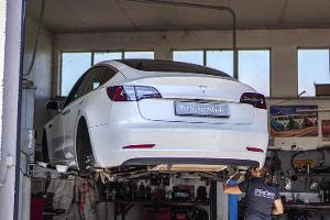 Rost am Tesla schon nach 300 Kilometern