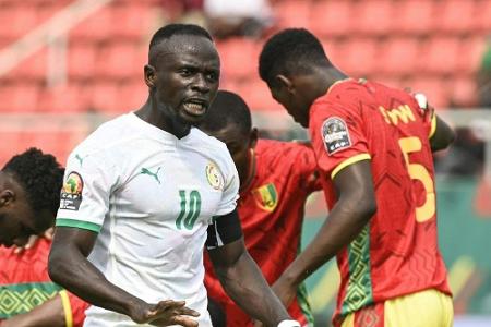 Afrika-Cup: Senegal und Guinea im Achtelfinale - Sensationssieg für Komoren Afrika-Cup: Senegal und Guinea im Achtelfinale - Sensationssieg für Komoren