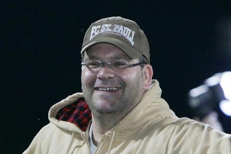 Elton trägt seine Liebe für den FC St. Pauli gerne auch am Körper.