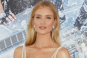 Rosie Huntington-Whiteley begeistert mit kugelrundem Babybauch