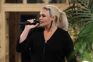Sarah Knappik rappte für ihre Mitcamper.
