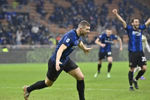 Dzeko rettet Inter gegen Venedig