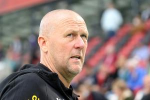 Frauenfußball: Essen verlängert mit Trainer Högner
