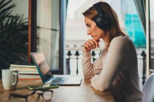 Internationaler Tag der Bildung: Sprachen und mehr online lernen