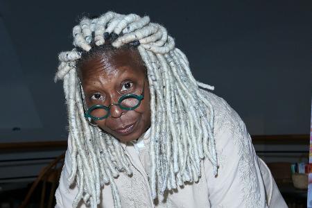 Whoopi Goldberg entschuldigt sich für Holocaust-Äußerungen Whoopi Goldberg entschuldigt sich für Holocaust-Äußerungen