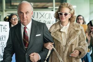 Julia Roberts und Sean Penn: Nahezu unkenntlich in "Gaslit"
