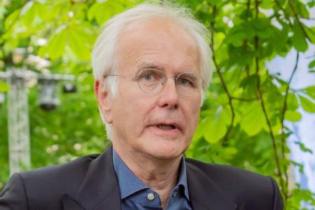 Harald Schmidt: Kirchenaustritt kommt nicht infrage Harald Schmidt: Kirchenaustritt kommt nicht infrage