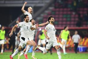 Sieg im Elfmeterschießen: Salahs Ägypter im Finale des Afrika Cups