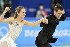 Russisches Team gewinnt erstes Eiskunstlauf-Gold