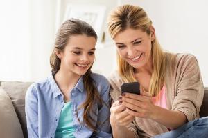 Safer Internet Day: So machen Eltern Smartphones für Kinder sicher