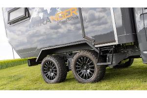 Dreiachsiger Offroad-Bulli