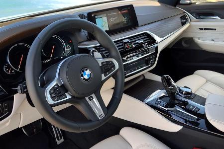 Die besten Fahr- und Mobilitätsassistenten sind im Cockpit verfügbar
